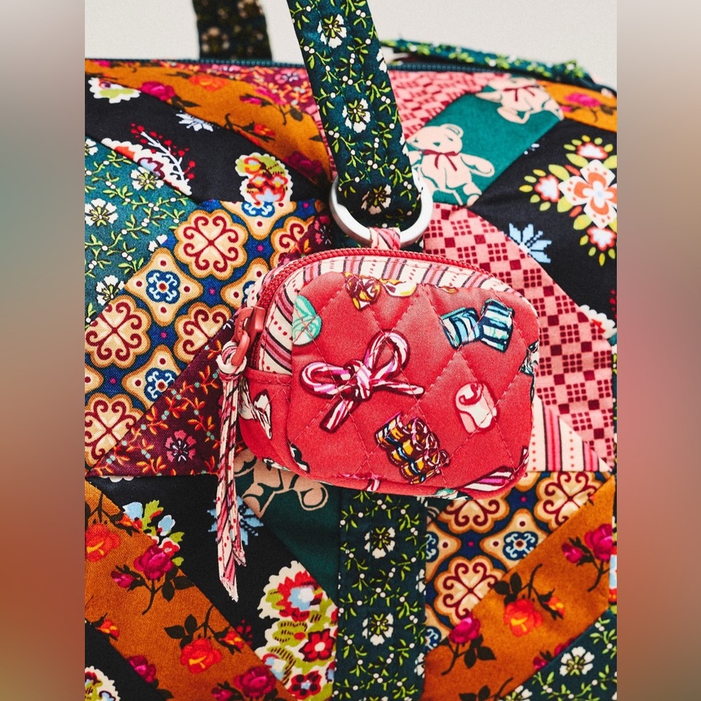 Vera Bradley Earbud Rounded Case Bag Charm Diamond Patchwork Somethin’ Sweet NEW - Picture 2 of 4